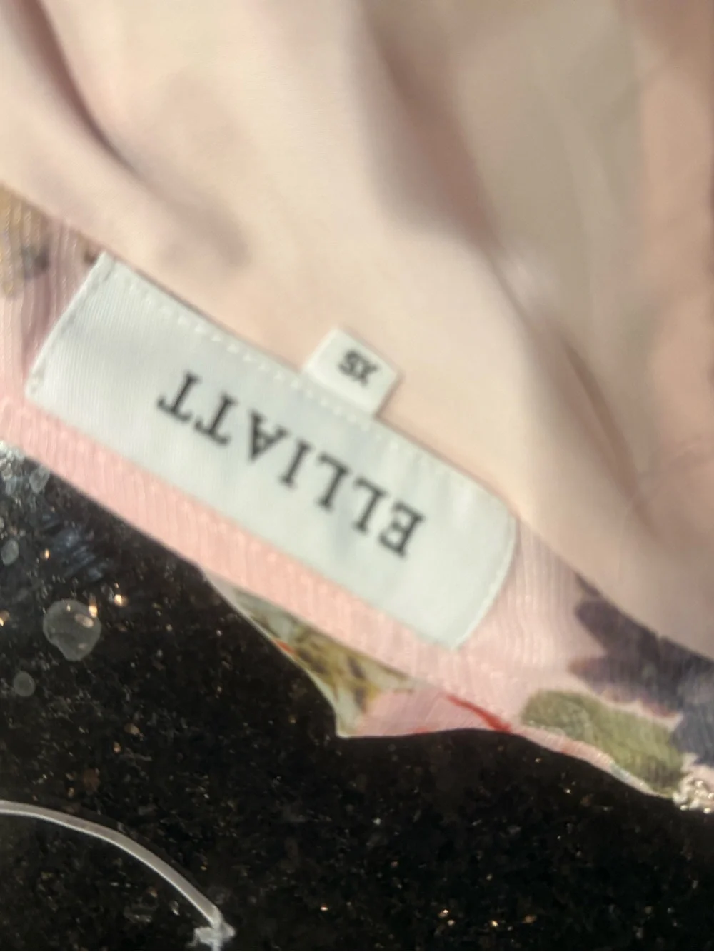 ELLIATT Millie One Shoulder Mini Dress Pink Floral Size XS preloved Flaw - Picture 8 of 10